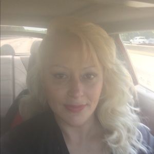 Meet your Posher, Beverly